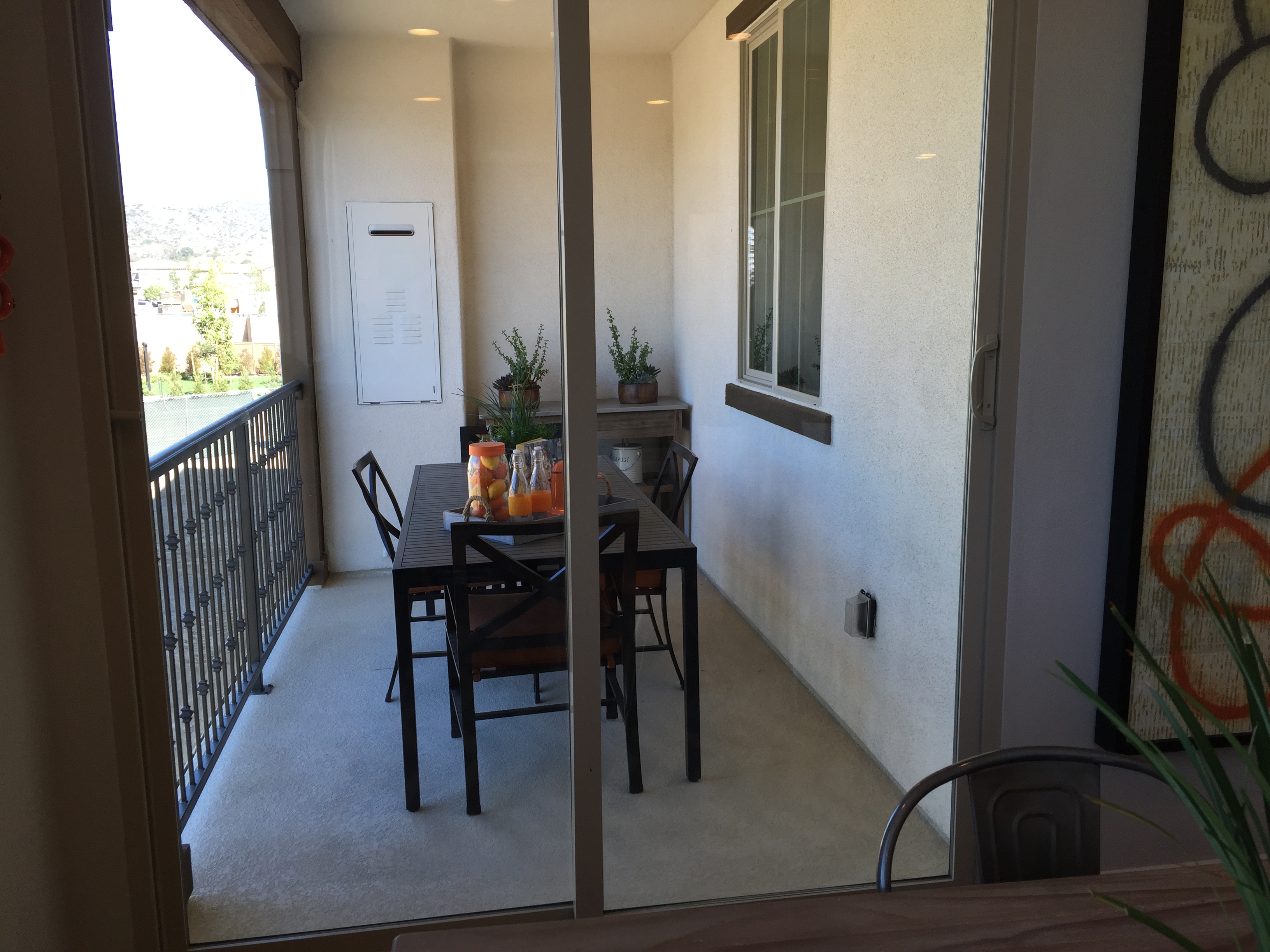 All floorpans have a private deck.