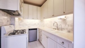 For Lease: St Regis in Downtown Long Beach