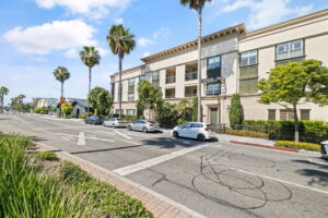 Domain Plan 8 offers plenty of room in a downtown setting